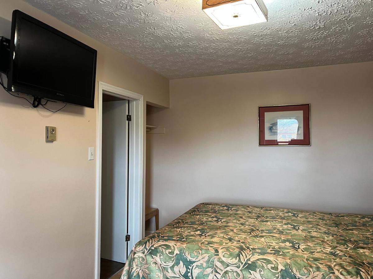 Old Mill Motel Blind River Exterior foto